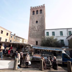 torre orologio Mons