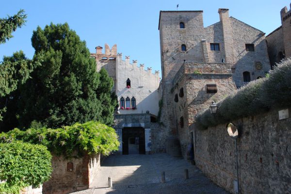Castello Cini