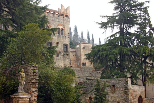 castello Cini