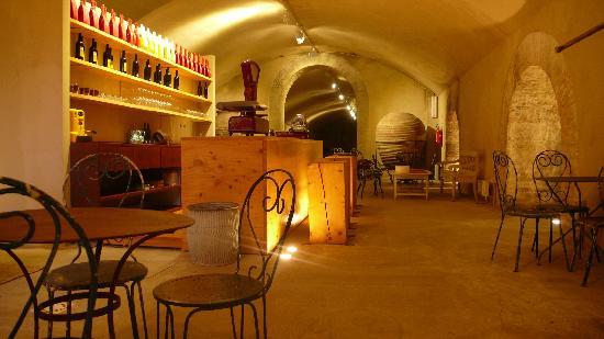 wine-bar-snacks